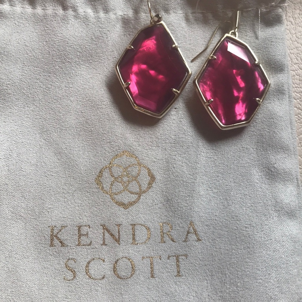 KENDRA SCOTT RED EARRINGS